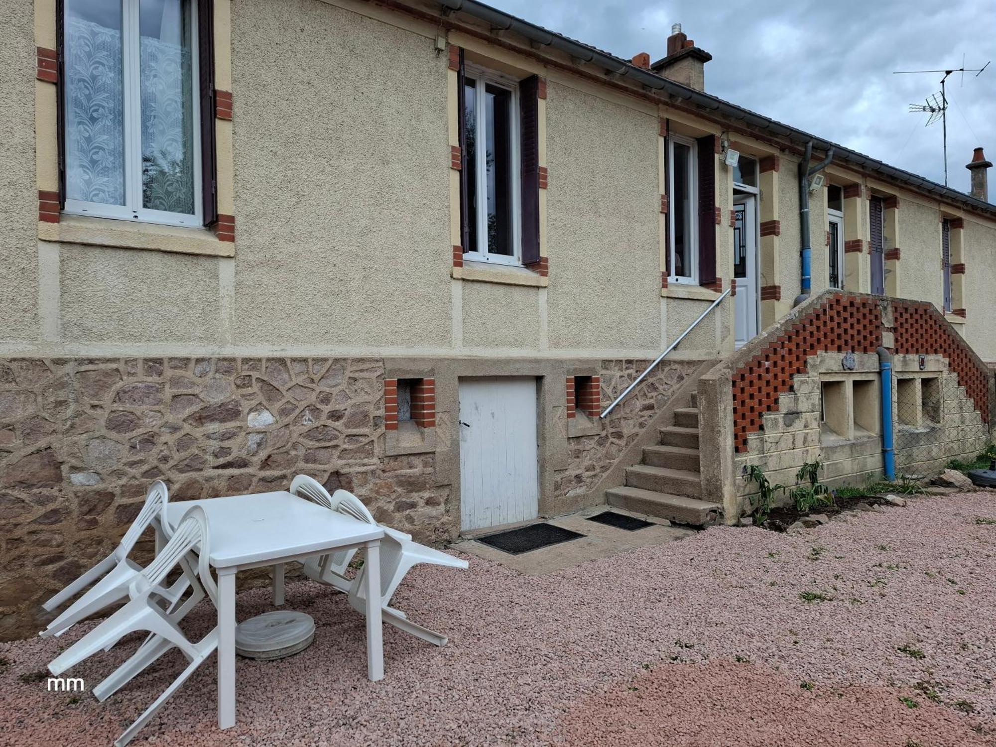 Les Bleuets Apartment Lapalisse